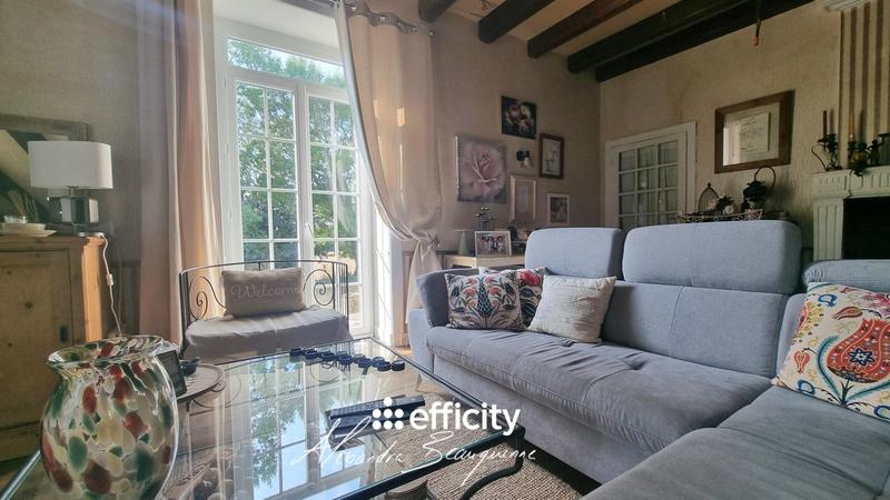 Maison - 207 m² - 5 pièces