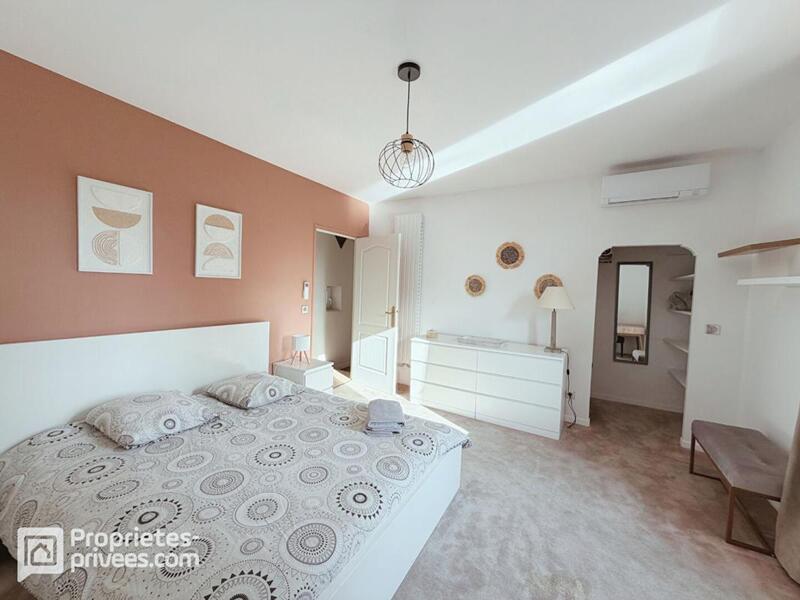 Maison - 308 m² - 8 pièces