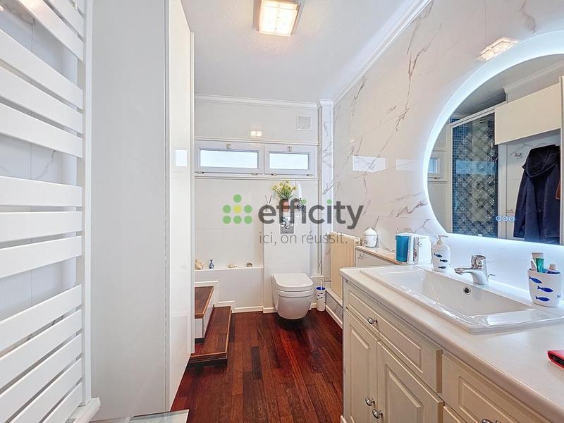 Maison - 95 m² - 6 pièces