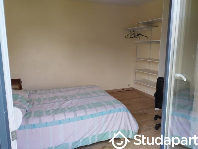 Chambre - 11 m² - 1 pièce