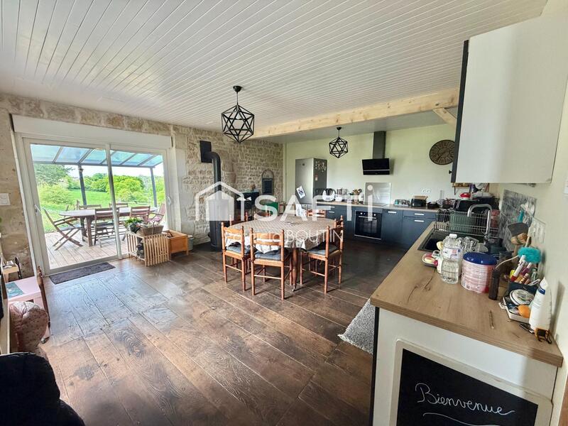 Maison - 148 m² - 6 pièces