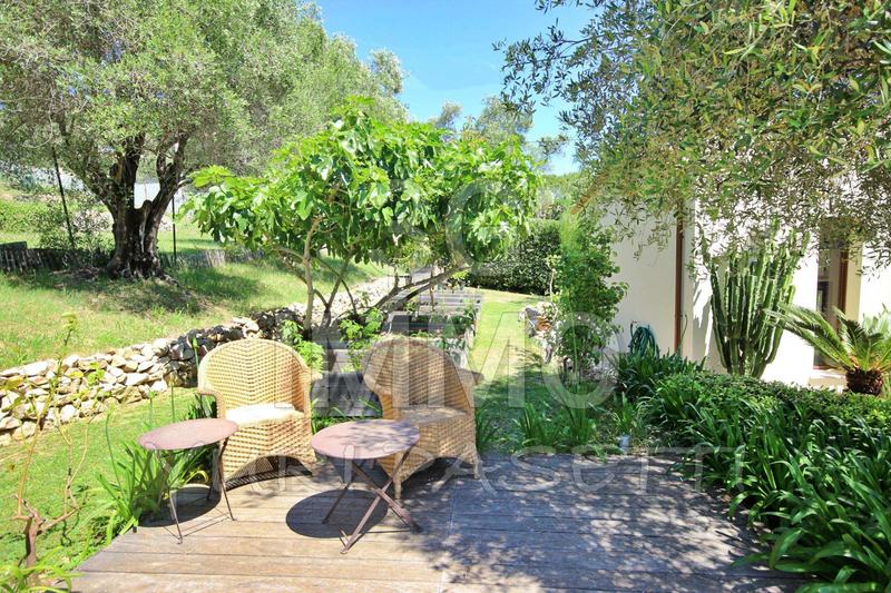 Villa - 260 m² - 6 pièces