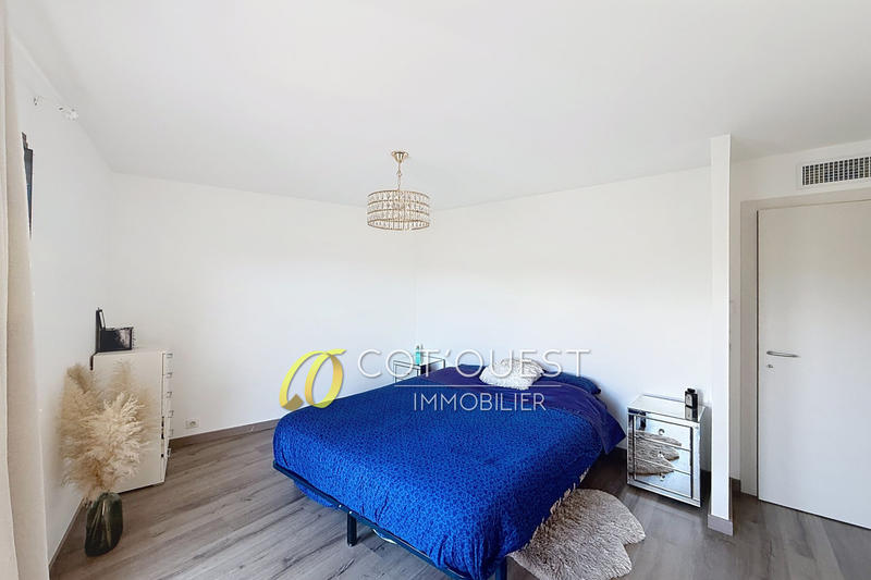 Appartement - 90 m² - 3 pièces