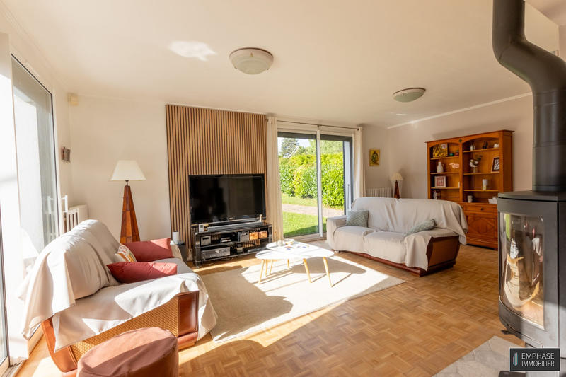 Maison contemporaine - 184 m² - 7 pièces