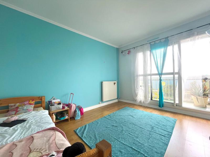 Appartement - 83 m² - 4 pièces