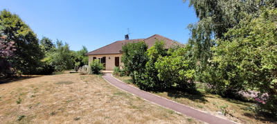 Maison - 253 m² - 8 pièces