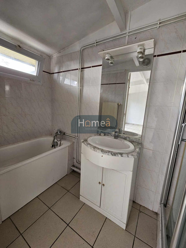 Maison - 104 m² - 4 pièces