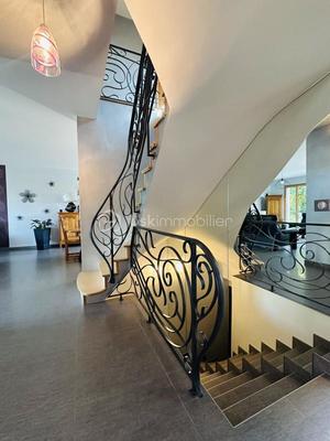 Maison - 160 m² - 4 pièces