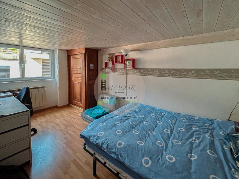 Appartement - 77 m² - 4 pièces