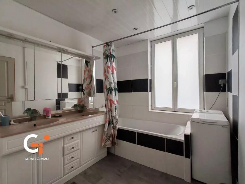 Maison - 88 m² - 6 pièces