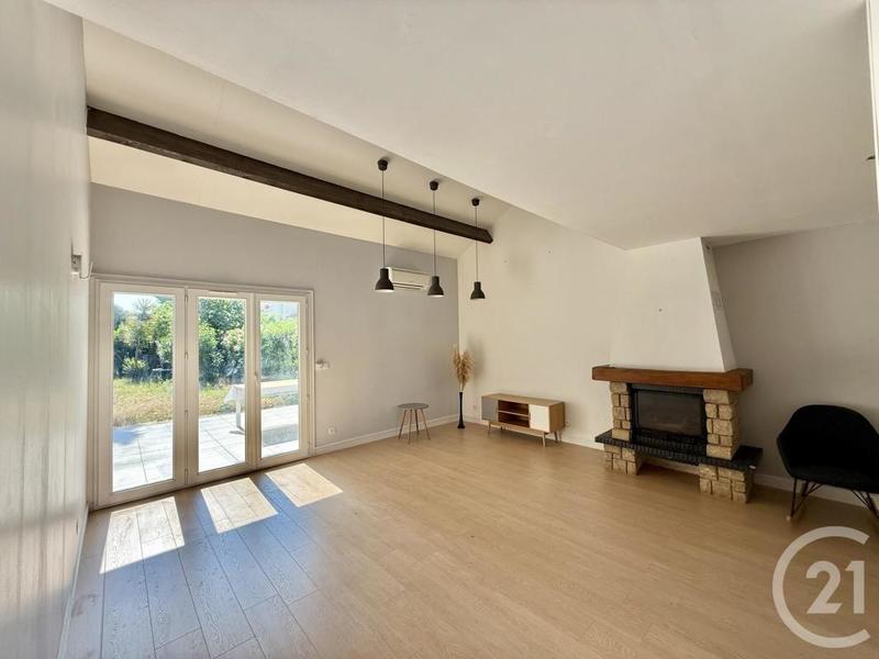 Maison - 96 m² - 5 pièces