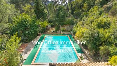 Maison - 160 m² - 5 pièces