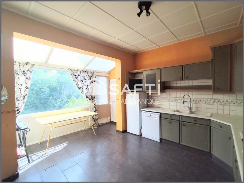 Maison - 247 m² - 6 pièces