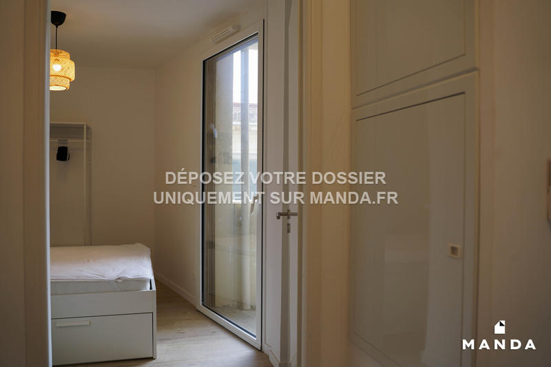 Chambre - 9 m² - 5 pièces