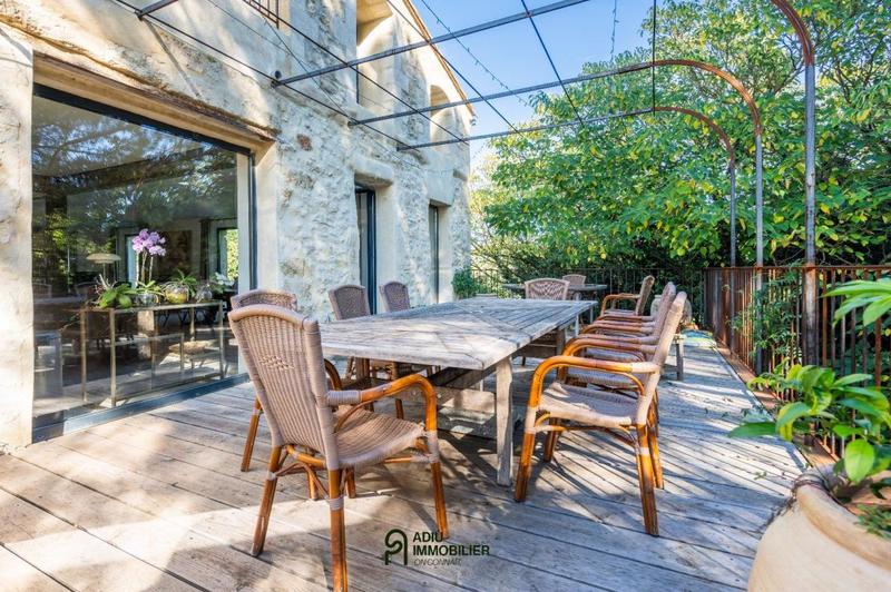 Mas - 300 m² - 10 pièces