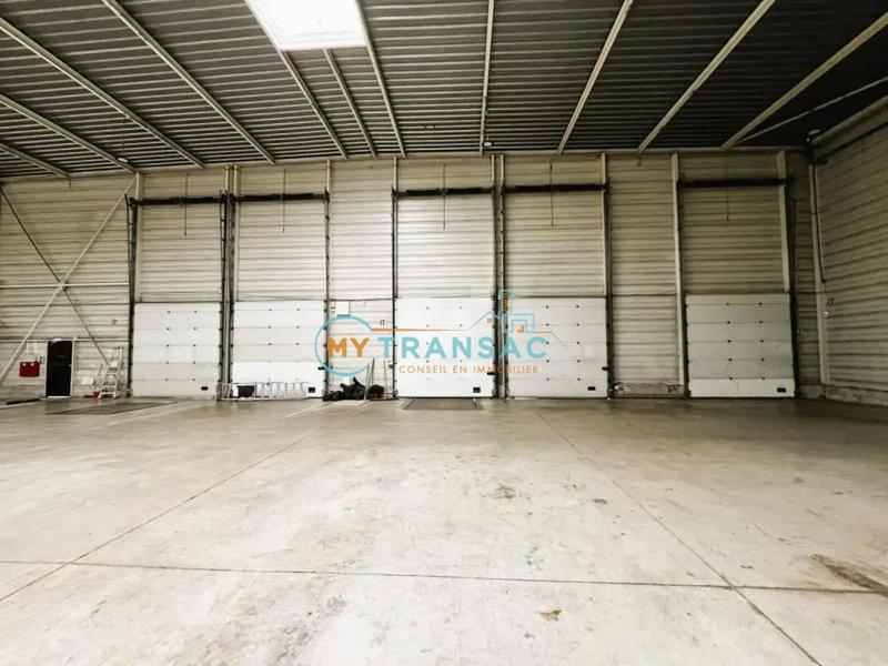 Entrepôt - 4 542 m²