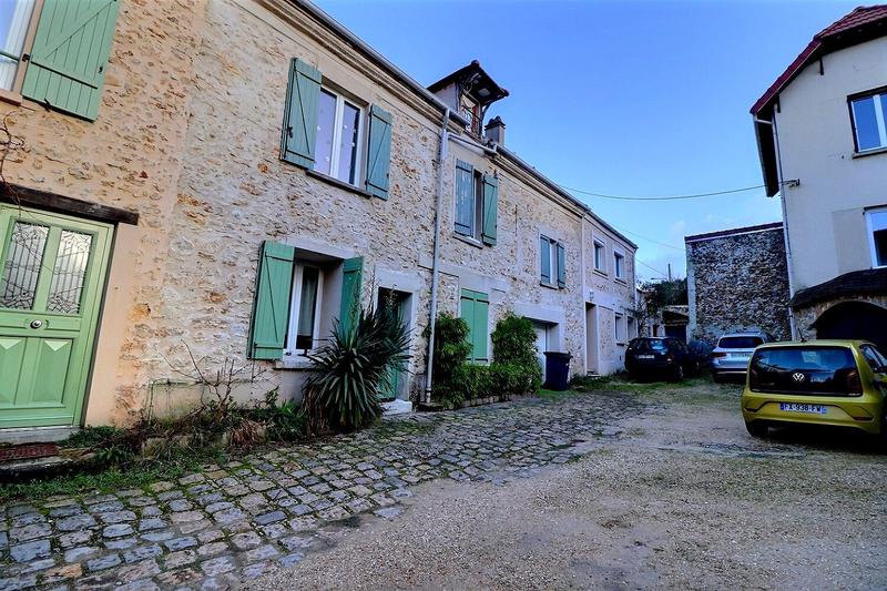 Appartement - 80 m² - 4 pièces