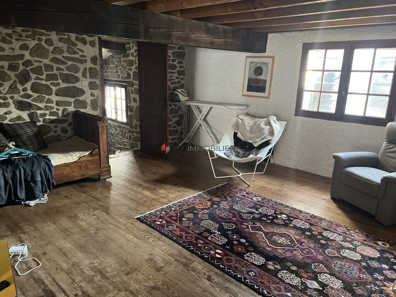 Mas - 240 m² - 5 pièces