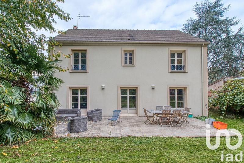 Maison - 194 m² - 9 pièces