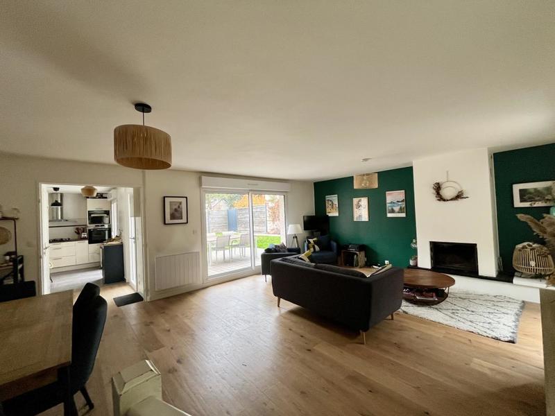 Demeure - 115 m² - 5 pièces