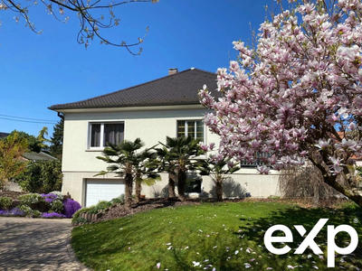 Maison - 204 m² - 7 pièces