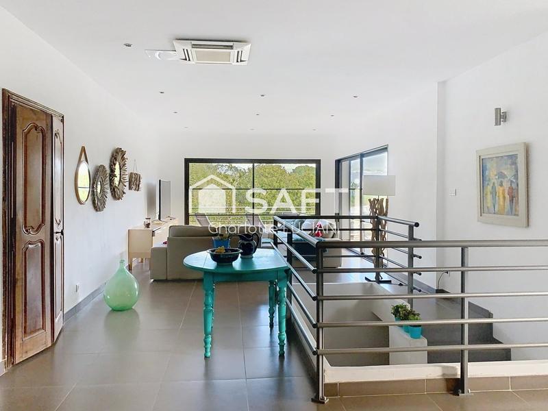 Maison - 170 m² - 5 pièces