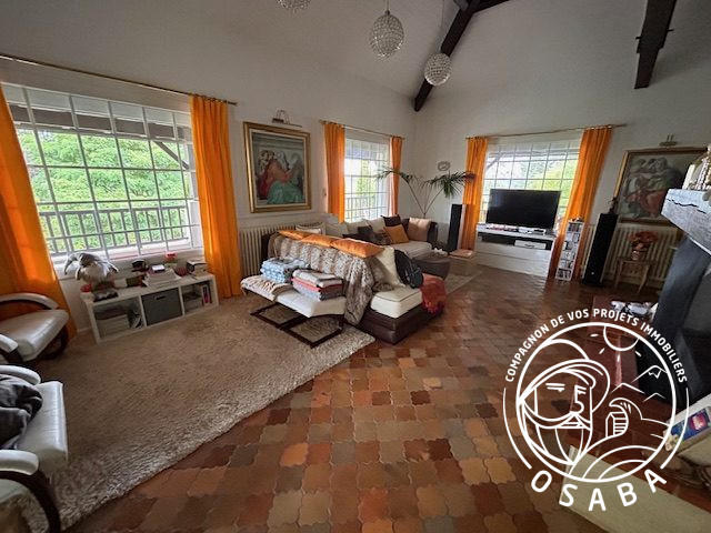 Maison - 311 m² - 8 pièces