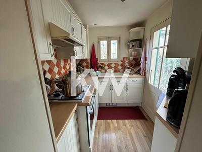 Maison de ville - 220 m² - 9 pièces