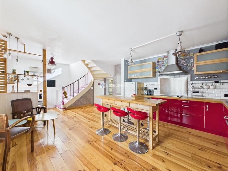 Maison traditionnelle - 96 m² - 6 pièces