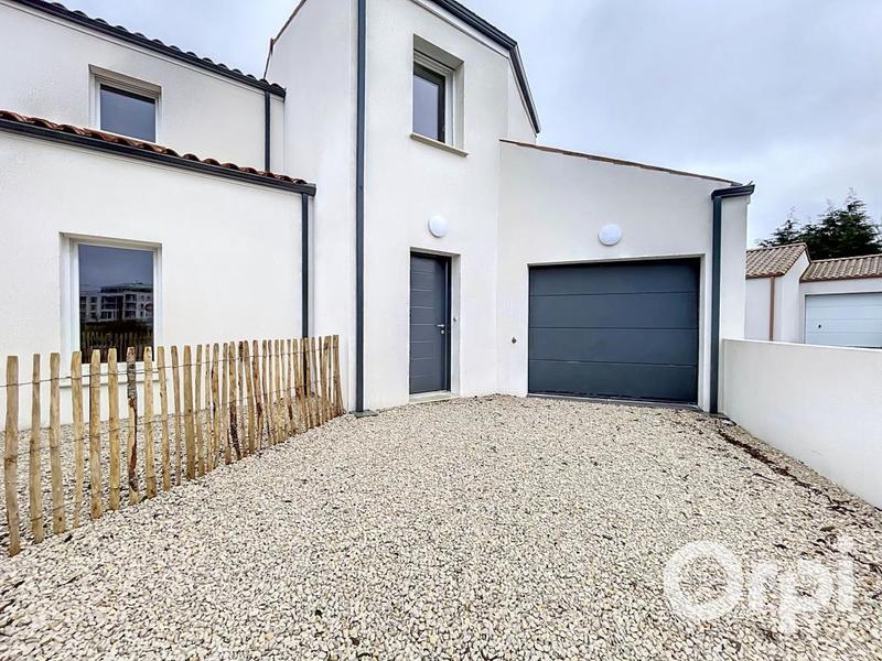 Maison - 110 m² - 4 pièces