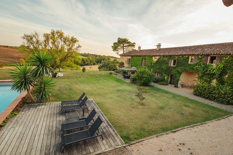 Maison - 308 m² - 10 pièces