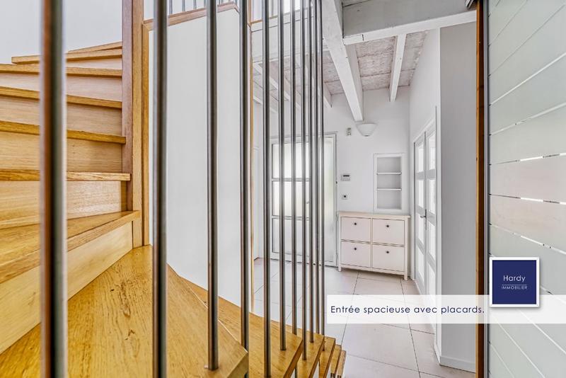 Maison - 197 m² - 9 pièces