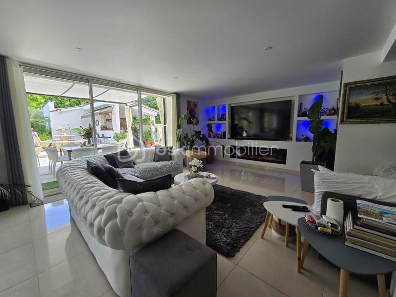 Maison - 157 m² - 4 pièces