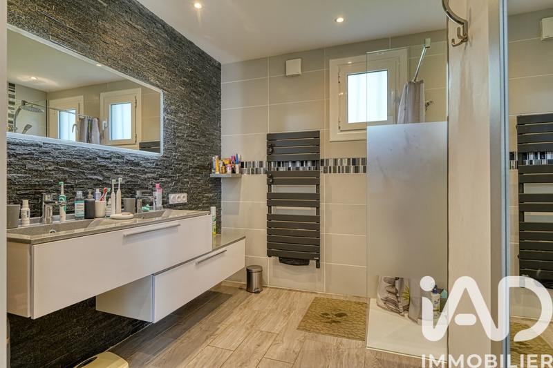 Maison - 168 m² - 7 pièces