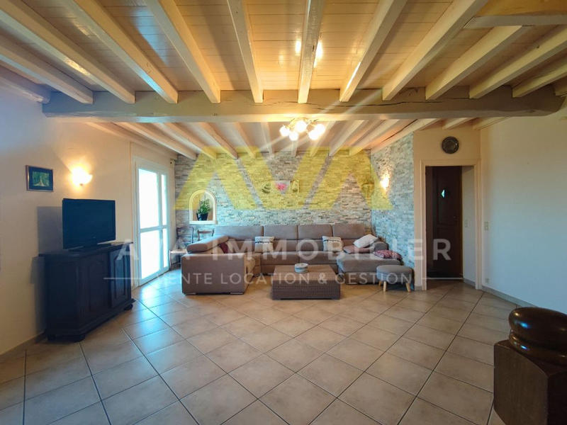 Propriété - 264 m² - 8 pièces