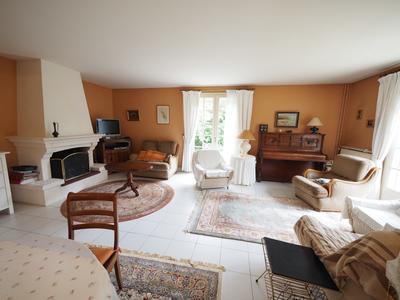 Maison - 190 m² - 5 pièces