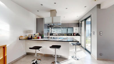 Maison - 125 m² - 5 pièces