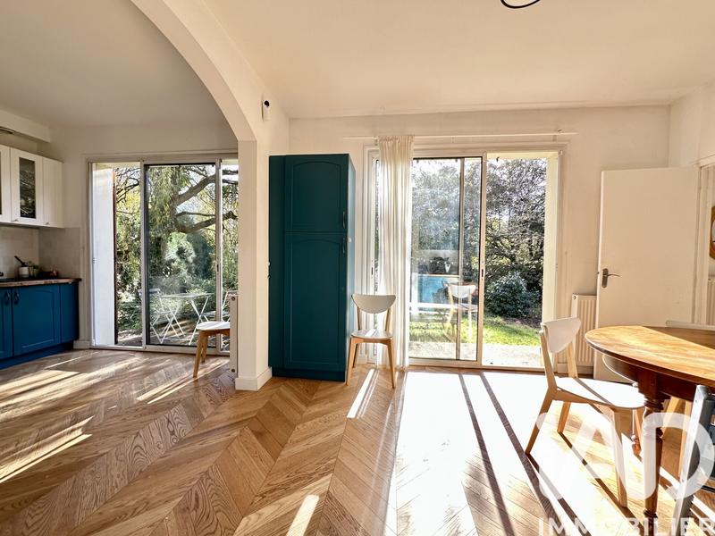 Maison - 181 m² - 8 pièces