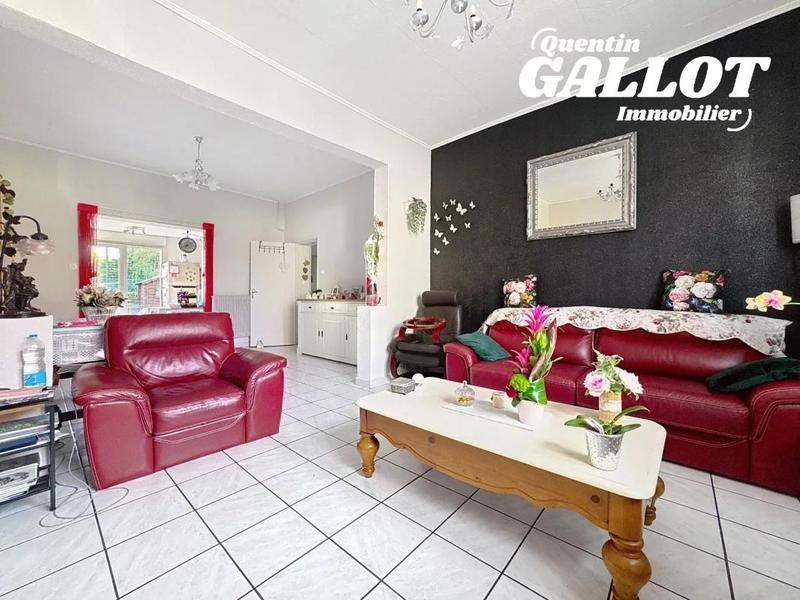 Maison - 99 m² - 5 pièces