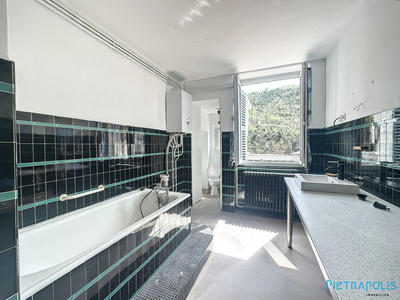 Appartement - 142 m² - 4 pièces