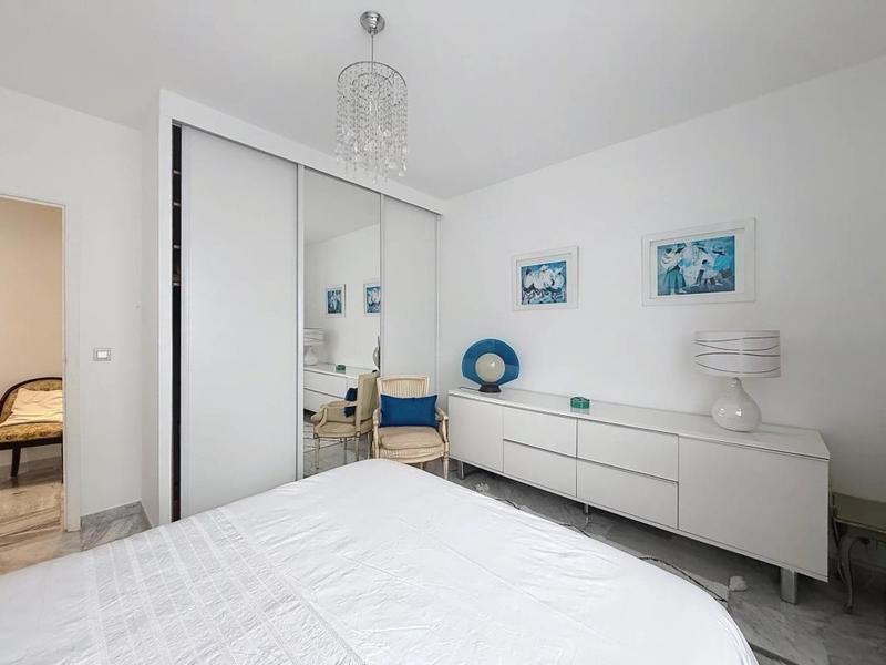 Appartement - 94 m² - 4 pièces