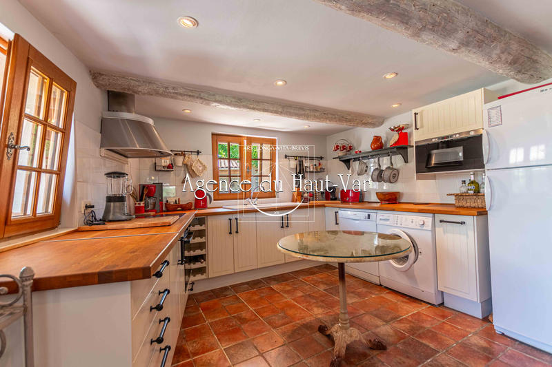 Villa - 213 m² - 7 pièces