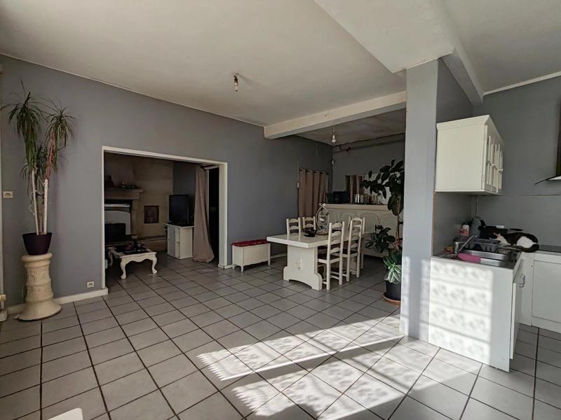 Maison - 228 m² - 11 pièces