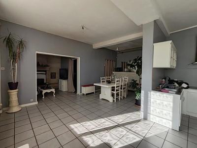 Maison - 228 m² - 11 pièces