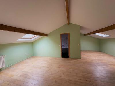 Maison - 137 m² - 5 pièces