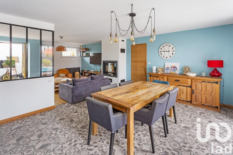 Maison - 198 m² - 9 pièces