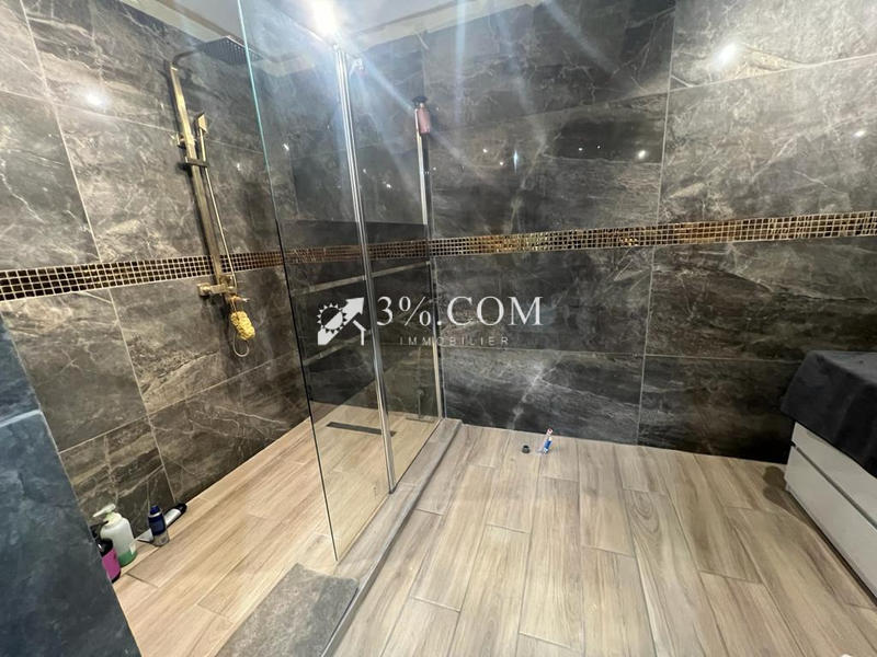 Maison - 187 m² - 6 pièces