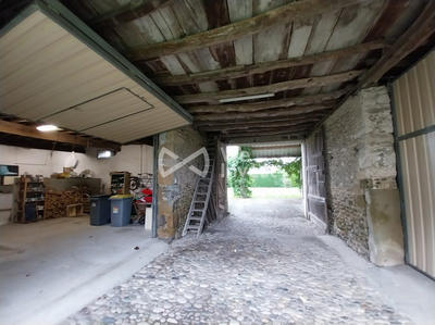 Maison - 315 m² - 10 pièces