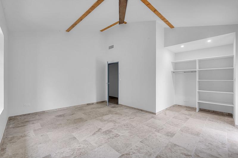 Maison - 282 m² - 5 pièces