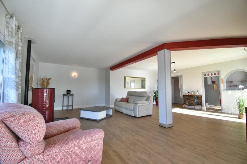 Maison contemporaine - 171 m² - 8 pièces